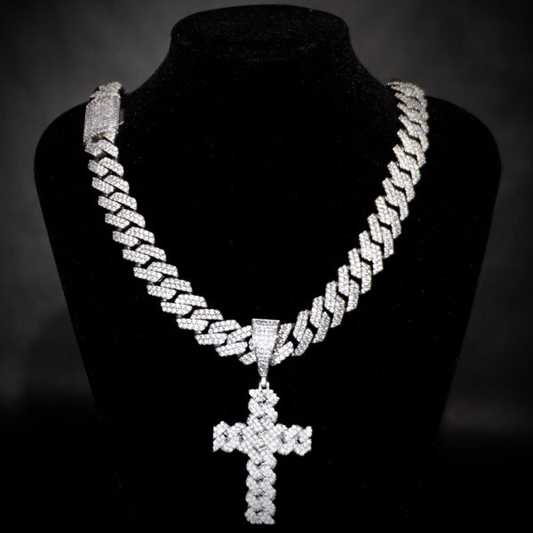 CUBAN LINK CROSS PENDANT